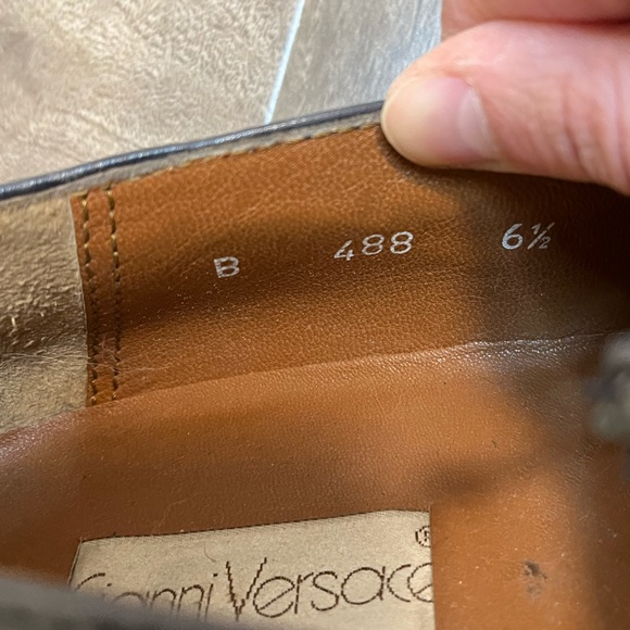 Vintage authentic Gianni Versace women’s leather loafers size 6.5 - Picture 4 of 6